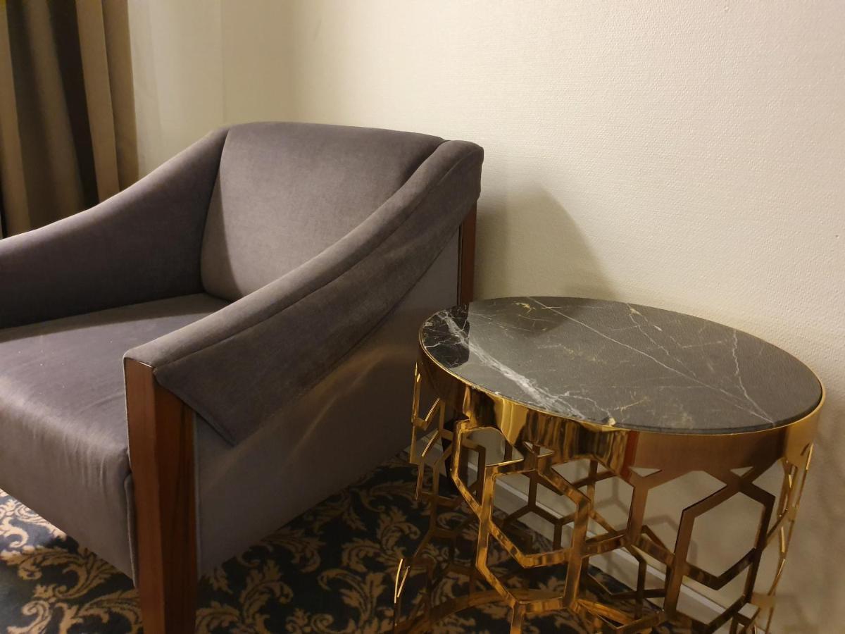 Ariston Hotel