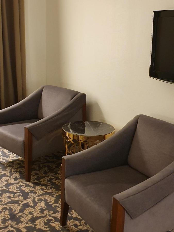 Ariston Hotel